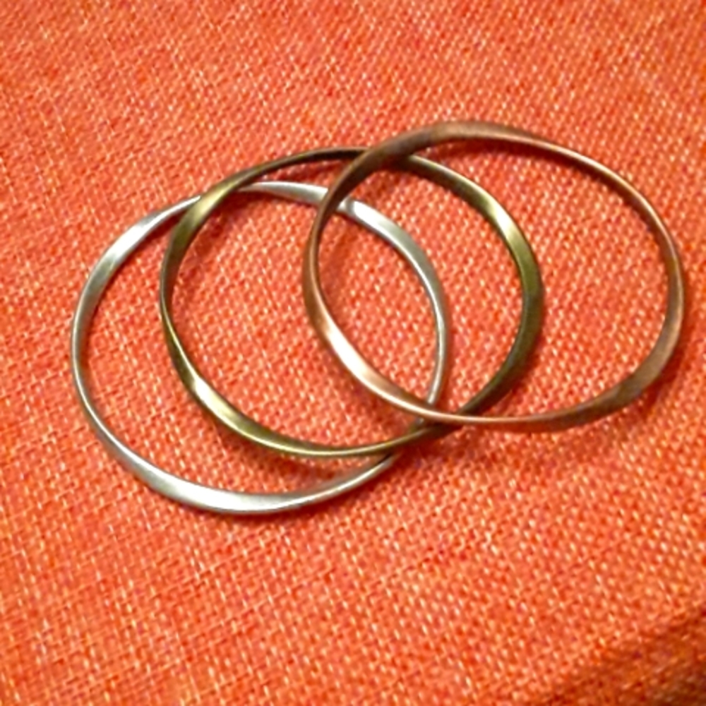 🥰 5/$25 - S/3 Mixed Metal Hammered Bracelets